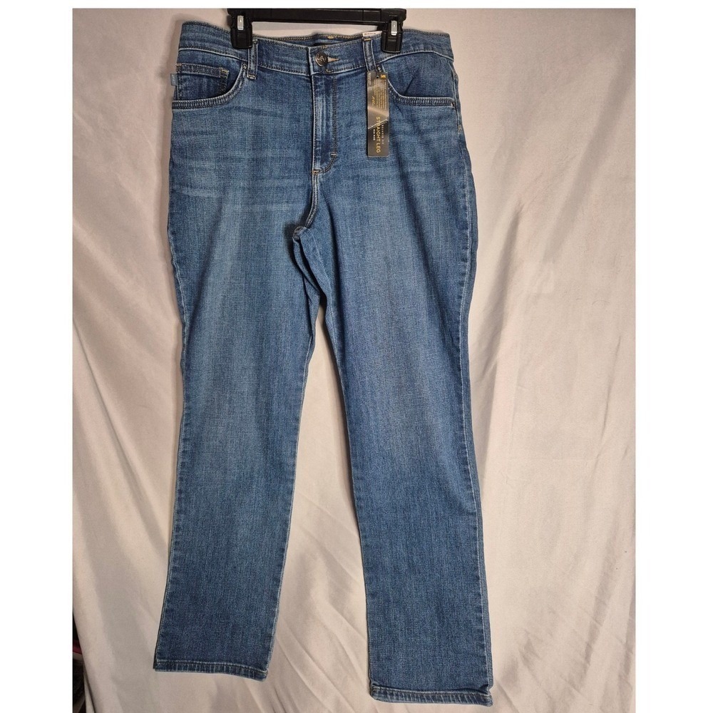 Lee Meridian Medium Wash Relaxed Fit Straight Leg Mid Rise Jeans size 10